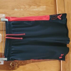 Under Armour Loose Shorts Youth Large Red & Black Heatgear